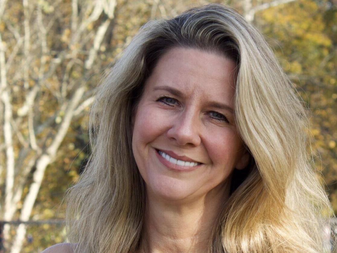 Jennifer Hodgson